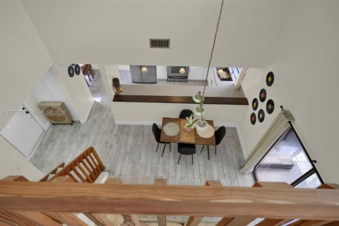 Villa ou maison à vendre à Hialeah, Floride: 2 chambres, 146.97 m2 № 2319655 - photo 13