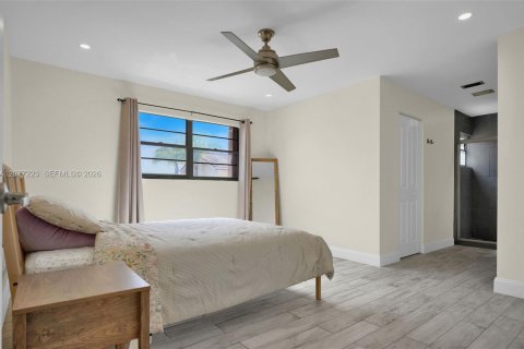 Villa ou maison à vendre à Hialeah, Floride: 2 chambres, 146.97 m2 № 2319655 - photo 15