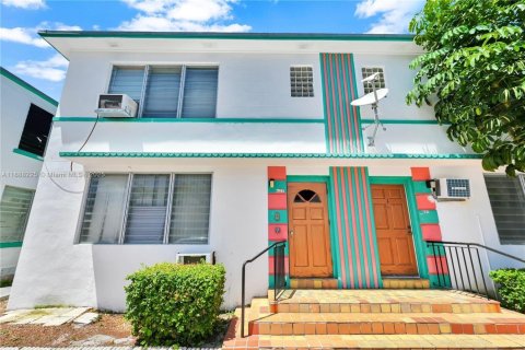 Снять в аренду квартиру в Майами-Бич, Флорида 2 спальни, 65.03м2, № 1942250 - фото 1