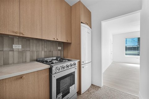 Снять в аренду квартиру в Майами-Бич, Флорида 2 спальни, 65.03м2, № 1942250 - фото 10