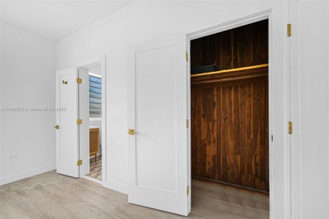 Снять в аренду квартиру в Майами-Бич, Флорида 2 спальни, 65.03м2, № 1942250 - фото 17