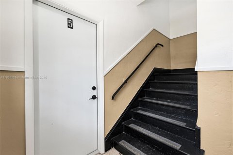 Снять в аренду квартиру в Майами-Бич, Флорида 2 спальни, 65.03м2, № 1942250 - фото 23