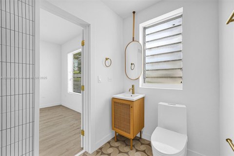 Снять в аренду квартиру в Майами-Бич, Флорида 2 спальни, 65.03м2, № 1942250 - фото 18