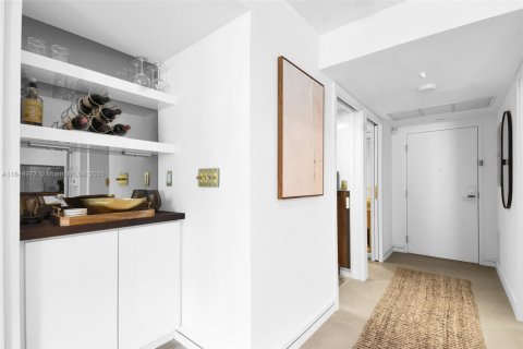 Condominio en venta en Miami Beach, Florida, 2 dormitorios, 83.61 m2 № 1840746 - foto 18