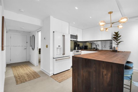 Condominio en venta en Miami Beach, Florida, 2 dormitorios, 83.61 m2 № 1840746 - foto 16