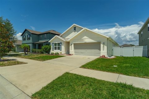 House in Riverview, Florida 4 bedrooms, 171.5 sq.m. № 2120347 - photo 2