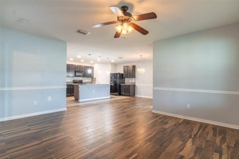 House in Riverview, Florida 4 bedrooms, 171.5 sq.m. № 2120347 - photo 9