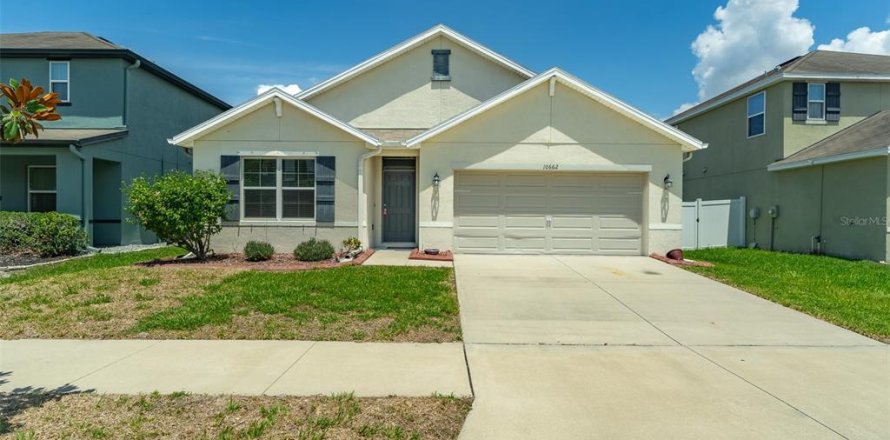 House in Riverview, Florida 4 bedrooms, 171.5 sq.m. № 2120347