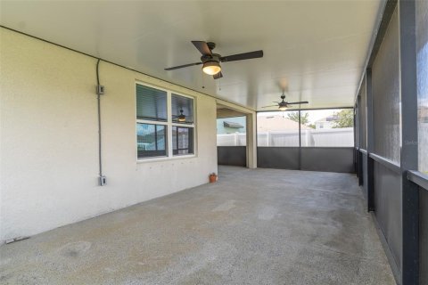 House in Riverview, Florida 4 bedrooms, 171.5 sq.m. № 2120347 - photo 26