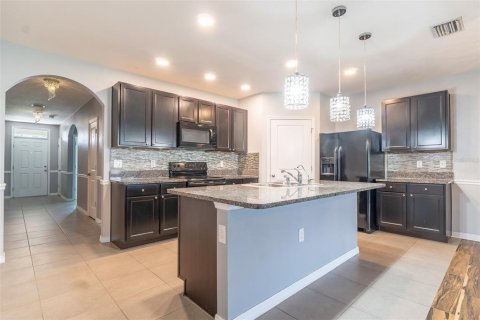 House in Riverview, Florida 4 bedrooms, 171.5 sq.m. № 2120347 - photo 4