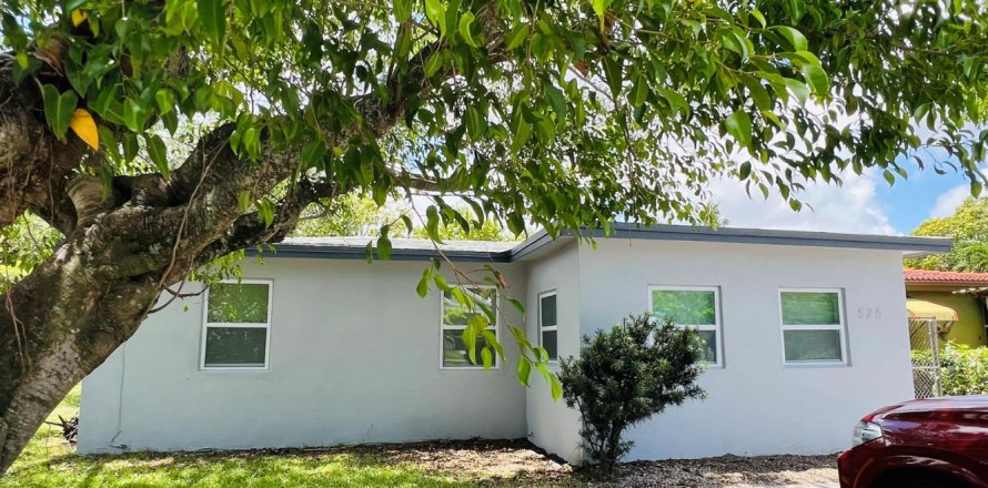 House in Fort Lauderdale, Florida 5 bedrooms, 179.86 sq.m. № 2083547