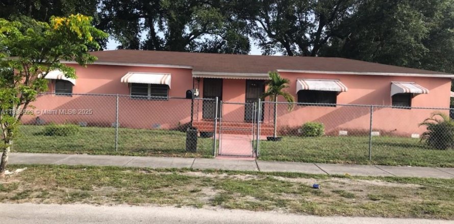 Propiedad comercial en Miami, Florida 178.09 m2 № 2012289