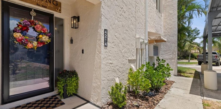 Condominio en Tampa, Florida, 2 dormitorios № 1787890