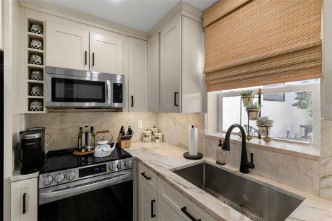 Condominio en venta en Tampa, Florida, 2 dormitorios, 105.82 m2 № 1787890 - foto 4