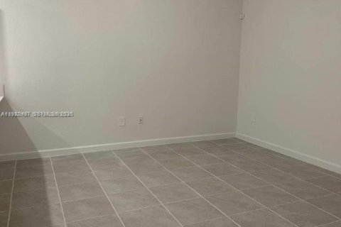 Купить таунхаус в Хомстед, Флорида 3 спальни, 135.64м2, № 2049200 - фото 13