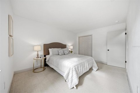 House in Palm Harbor, Florida 3 bedrooms, 188.22 sq.m. № 2206910 - photo 28