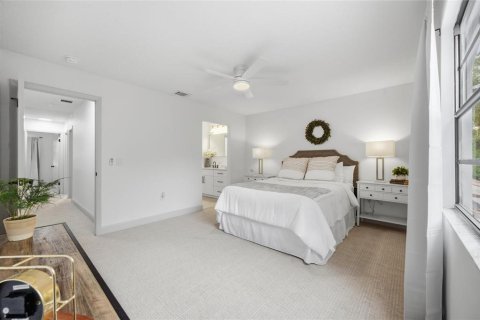 House in Palm Harbor, Florida 3 bedrooms, 188.22 sq.m. № 2206910 - photo 23