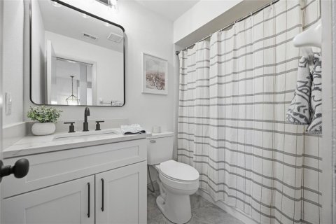 House in Palm Harbor, Florida 3 bedrooms, 188.22 sq.m. № 2206910 - photo 30