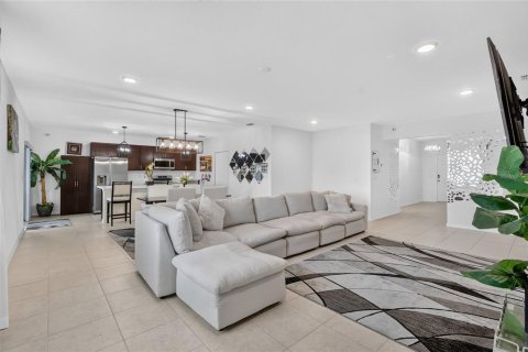 Villa ou maison à vendre à Winter Haven, Floride: 4 chambres, 174.1 m2 № 2368939 - photo 11