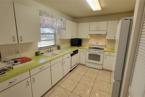 House in Ocala, Florida 2 bedrooms, 106.93 sq.m. № 2166523 - photo 13