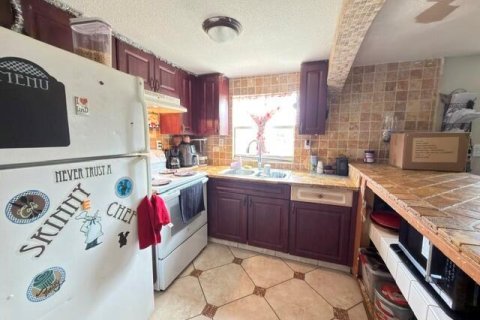 Casa en venta en Lake Worth, Florida, 2 dormitorios, 79.15 m2 № 2176390 - foto 4