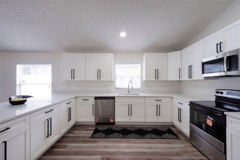 Casa en venta en Davenport, Florida, 3 dormitorios, 176.7 m2 № 2411551 - foto 13