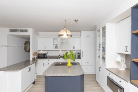 Copropriété à vendre à Key Biscayne, Floride: 2 chambres, 124.02 m2 № 1714202 - photo 10