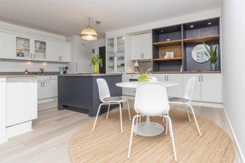 Copropriété à vendre à Key Biscayne, Floride: 2 chambres, 124.02 m2 № 1714202 - photo 8