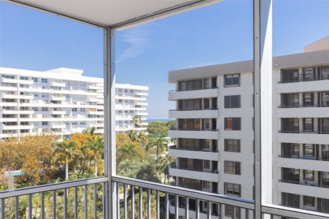 Copropriété à vendre à Key Biscayne, Floride: 2 chambres, 124.02 m2 № 1714202 - photo 6