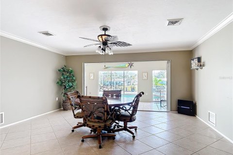 House in Englewood, Florida 3 bedrooms, 244.98 sq.m. № 1524678 - photo 19