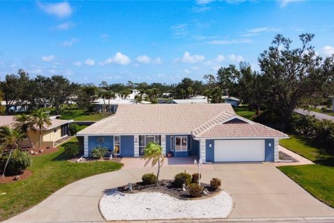 House in Englewood, Florida 3 bedrooms, 244.98 sq.m. № 1524678 - photo 11
