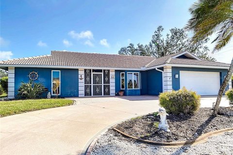 House in Englewood, Florida 3 bedrooms, 244.98 sq.m. № 1524678 - photo 2