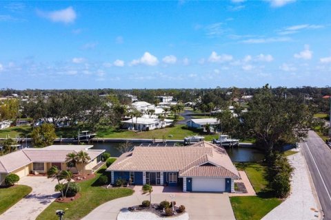 House in Englewood, Florida 3 bedrooms, 244.98 sq.m. № 1524678 - photo 13