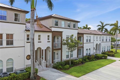 Condo in Miramar, Florida, 2 bedrooms № 2253924