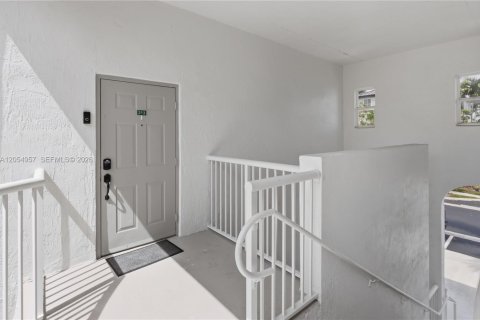 Купить кондоминиум в Мирамар, Флорида 2 спальни, 111.95м2, № 2253924 - фото 21