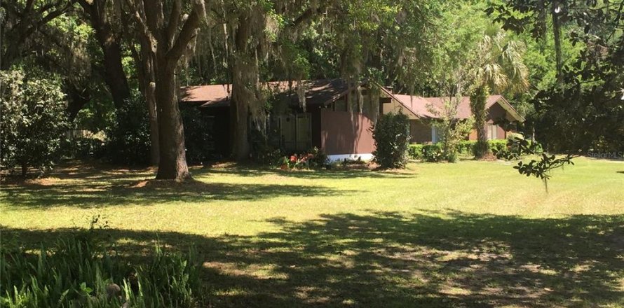 Villa ou maison à Gainesville, Floride 3 chambres, 213.68 m2 № 2133805
