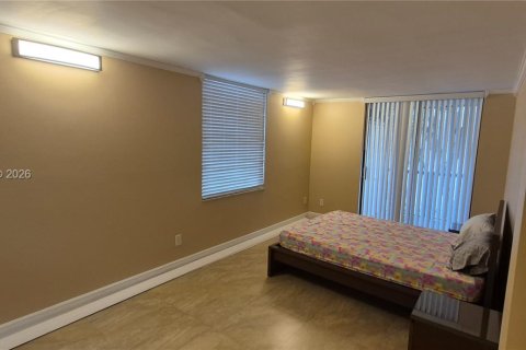 Condominio en alquiler en Miami, Florida, 3 dormitorios, 112.32 m2 № 2047053 - foto 18