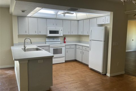 Appartement à louer à North Port, Floride: 3 chambres, 146.69 m2 № 2377881 - photo 3