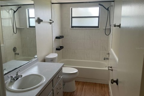 Appartement à louer à North Port, Floride: 3 chambres, 146.69 m2 № 2377881 - photo 12