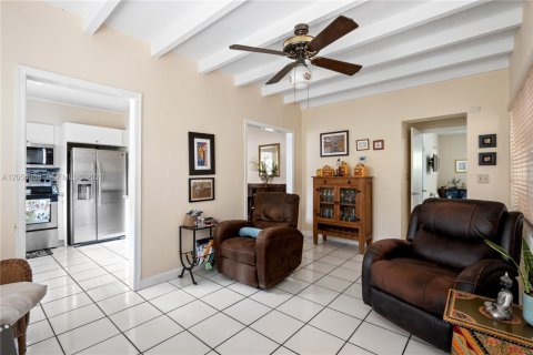 Villa ou maison à vendre à Miami, Floride: 3 chambres, 143.07 m2 № 2274731 - photo 26