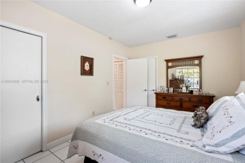 Villa ou maison à vendre à Miami, Floride: 3 chambres, 143.07 m2 № 2274731 - photo 13