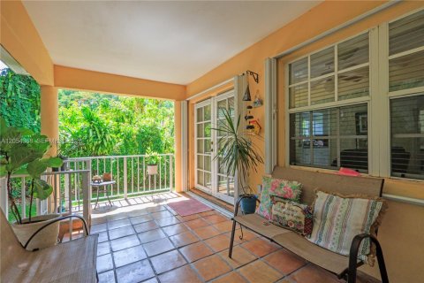 Villa ou maison à vendre à Miami, Floride: 3 chambres, 143.07 m2 № 2274731 - photo 27