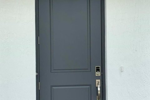 Touwnhouse à vendre à Stuart, Floride: 4 chambres, 177.91 m2 № 2268565 - photo 2