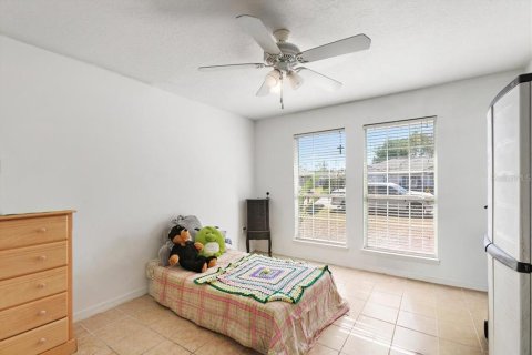 House in Palm Coast, Florida 4 bedrooms, 276.48 sq.m. № 2212689 - photo 16