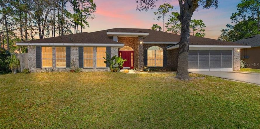 House in Palm Coast, Florida 4 bedrooms, 276.48 sq.m. № 2212689