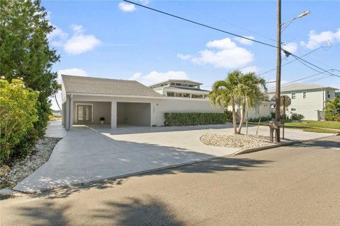 House in Palmetto, Florida 3 bedrooms, 429.95 sq.m. № 2127555 - photo 3