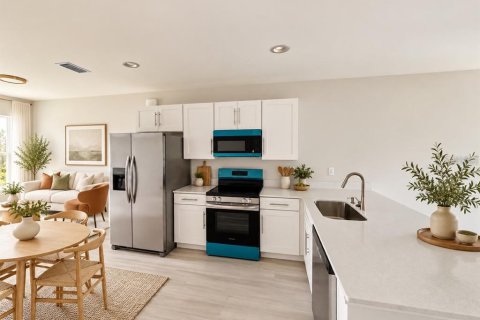 Immobilier commercial à vendre à Poinciana, Floride: 6 chambres, 210.33 m2 № 2414086 - photo 2