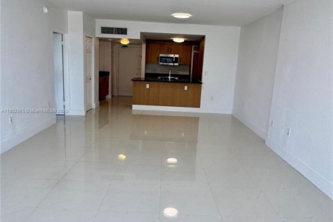 Copropriété à vendre à Bal Harbour, Floride: 1 chambre, 83.24 m2 № 1867343 - photo 5