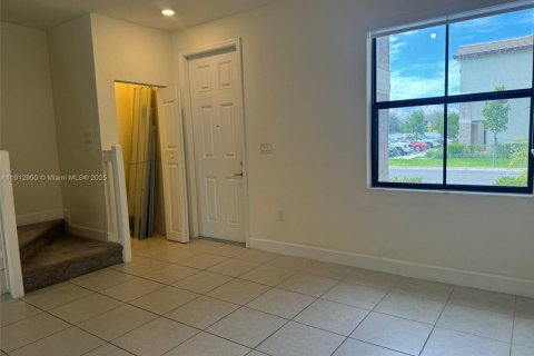 Touwnhouse à vendre à Hialeah, Floride: 3 chambres, 131.18 m2 № 1969273 - photo 22