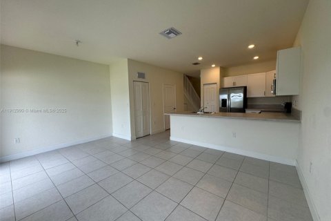 Touwnhouse à vendre à Hialeah, Floride: 3 chambres, 131.18 m2 № 1969273 - photo 10